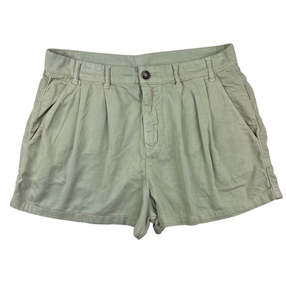 Free People Billie Chino Olive Green Pleated Shorts - Size 12 - Picture 2 of 6